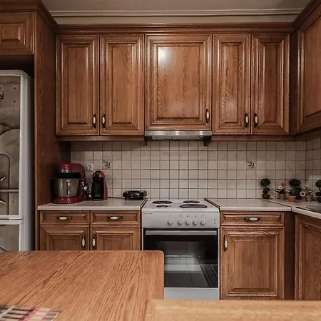 Magda's Place In Apartment Volos